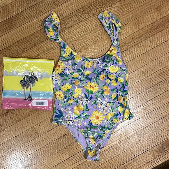 New Farm Rio Lemon Drop Low-Back One-Piece Swimsuit - Picture 5 of 14